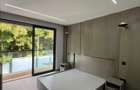 6 Bed Townhouse with En Suite in Lavington - 13