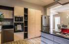 4 Bed Apartment with En Suite in Riverside - 4
