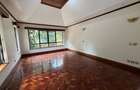 5 Bed Townhouse with En Suite at Old Runda - 11