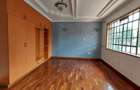 5 Bed House with En Suite in Runda - 16