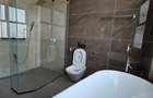 3 Bed Apartment with En Suite in Riverside - 14