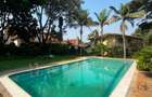 5 Bed House with En Suite in Lavington - 4