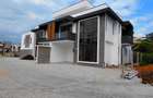 5 Bed Villa with En Suite at 5 Bedroom Villa - 3