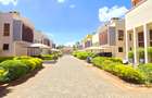 5 Bed Townhouse with En Suite at Lavington Green - 7