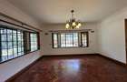 5 Bed House with En Suite in Runda - 16