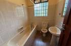 5 Bed House with En Suite in Nyari - 19