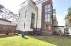 6 Bed Townhouse with En Suite in Lavington - 1