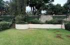 5 Bed Townhouse with En Suite in Lavington - 3