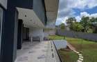 5 Bed Villa with En Suite in Nyari - 13