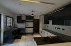 5 Bed Townhouse with En Suite in Lavington - 3