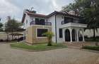 6 Bed House with En Suite in Runda - 1