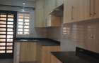 3 Bed Apartment in Ridgeways - 7