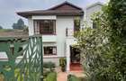 3 Bed Villa with En Suite at Redhill - 1