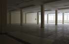 Commercial Property with Parking in Industrial Area - 5