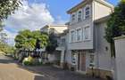 5 Bed Townhouse with En Suite at Lavington Road - 9