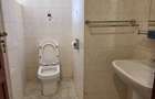 5 Bed House with En Suite in Runda - 14