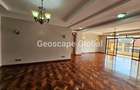 4 Bed Apartment with En Suite in Riverside - 10