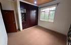 5 Bed House with En Suite at Membley - 9