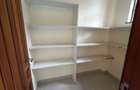 5 Bed Townhouse with En Suite in Lavington - 3