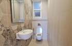 3 Bed Apartment with En Suite at Parklands - 15