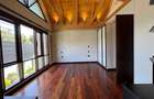 4 Bed Villa with Swimming Pool in Runda - 12