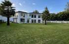 6 Bed Townhouse with En Suite in Runda - 1