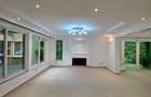 4 Bed Townhouse with En Suite at Riverside Drive - 5