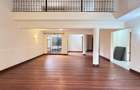5 Bed Townhouse with En Suite in Lavington - 3