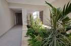 5 Bed House with En Suite in Brookside - 8