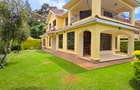 4 Bed Townhouse with En Suite at Lavington Off Convent Drive - 2