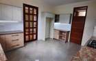 5 Bed Townhouse with En Suite in Lavington - 8