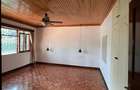 5 Bed House with En Suite in Runda - 17