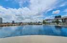 3 Bed Apartment with En Suite in Riverside - 10