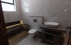 Serviced 2 Bed Apartment with En Suite at Links Road - 6