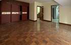 5 Bed Townhouse with En Suite at Othaya Road - 11