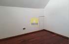 6 Bed House with Garden in Kenyatta Road - 4