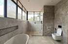 5 Bed House with En Suite in Nyari - 15