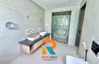 5 Bed Townhouse with En Suite at Grevillea Groove. - 14