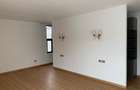 5 Bed Townhouse with En Suite in Lavington - 7