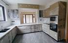 6 Bed Townhouse with En Suite in Lavington - 7