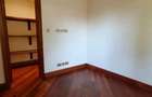 5 Bed Villa with En Suite in Lake View - 6