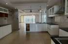 3 Bed Apartment with En Suite at Othaya Road - 5