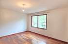 5 Bed Townhouse with En Suite at Lavington - 15