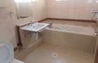 5 Bed Townhouse with En Suite in Lavington - 7