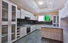 3 Bed Apartment with En Suite in Riverside - 2