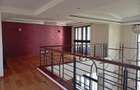 5 Bed Townhouse with En Suite in Lavington - 10
