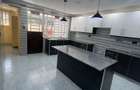 5 Bed Townhouse with En Suite in Nyari - 7