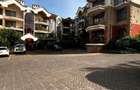 3 Bed Apartment with Swimming Pool in Riverside - 19