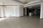 4 Bed Apartment with En Suite in Riverside - 19