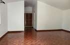 4 Bed House with En Suite in Hill View - 9
